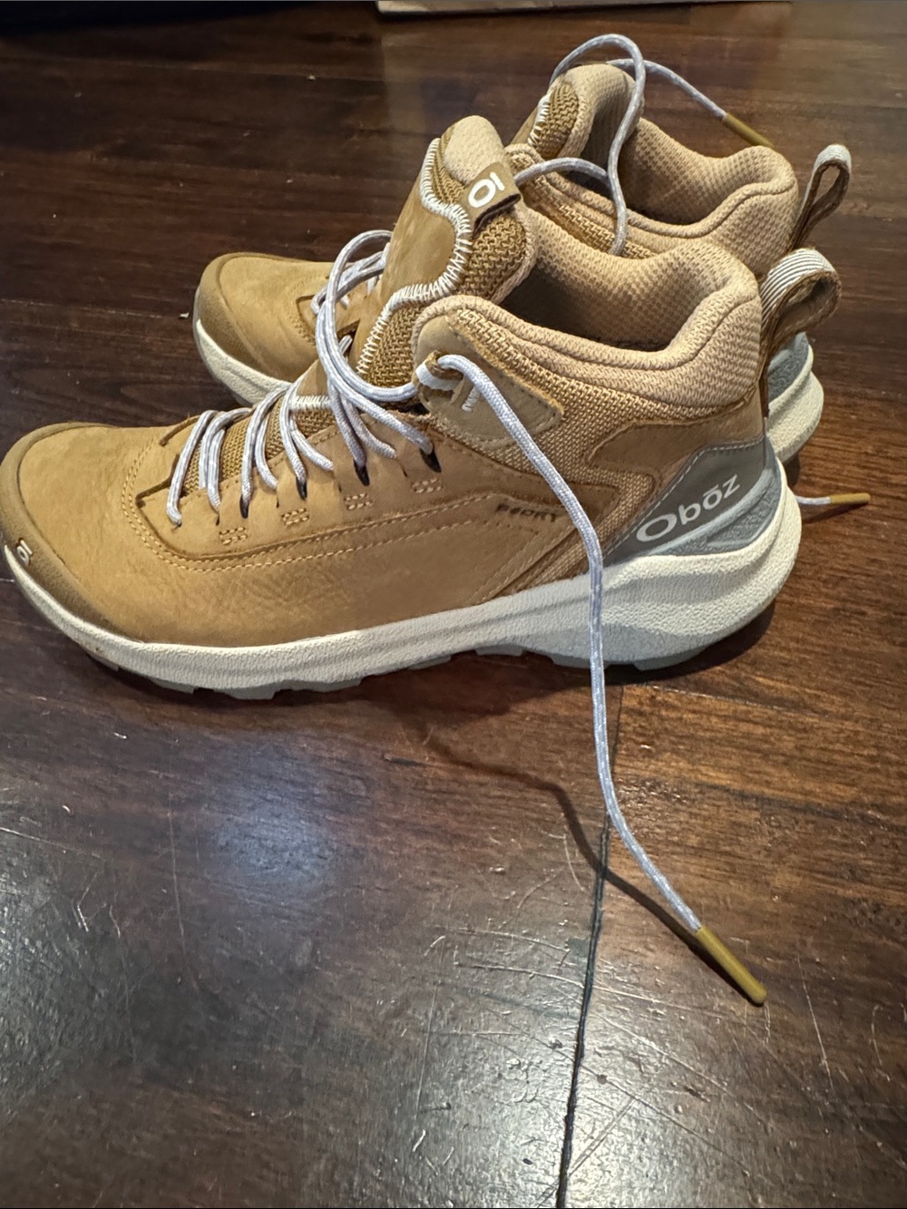 Women’s Lace-Up Tan Hiking Boots - Lightweight Comfort - Picture 2 of 4